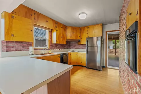 Kitchen - 1663 9th Ave, Lewiston, ID 83501 photo 4 of 4