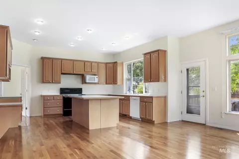 Kitchen - 3711 N 2506 E, Twin Falls, ID 83301 photo 4 of 4