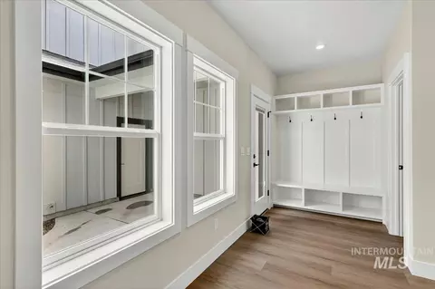 Entry Way - 142 N Edgewood Ln, Eagle, ID 83616 photo 1 of 1