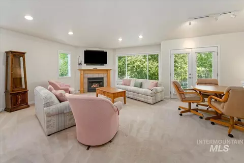 Living - 701 N Eagle Rd, Eagle, ID 83616 photo 5 of 5