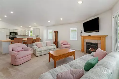 Living - 701 N Eagle Rd, Eagle, ID 83616 photo 3 of 5