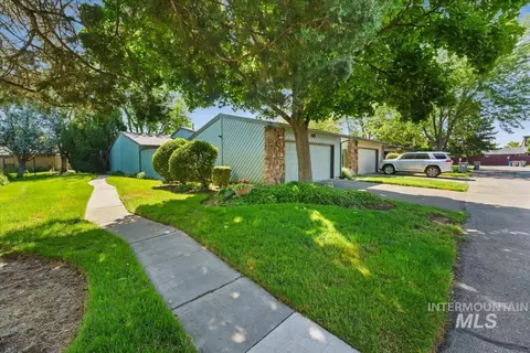 7123 W Cascade Dr, Boise, ID 83704