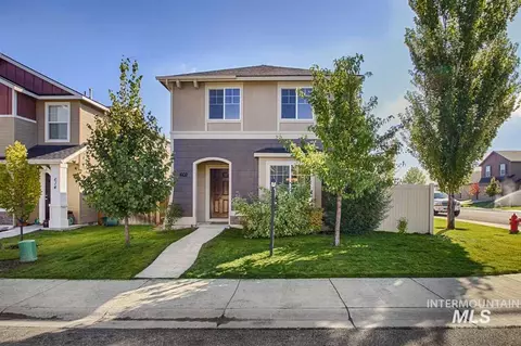602 N Carisbrooke Ave, Meridian, ID 83642