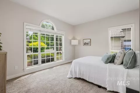 Bedroom - 576 E Riverchase Way, Eagle, ID 83616 photo 3 of 7