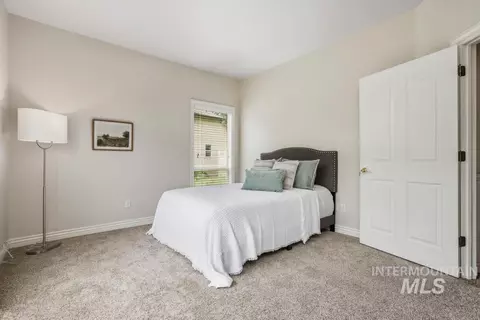 Bedroom - 576 E Riverchase Way, Eagle, ID 83616 photo 4 of 7