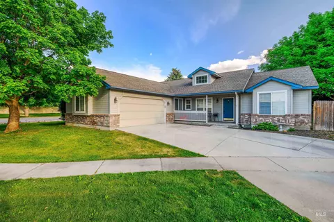413 E Daniel Ct, Kuna, ID 83634