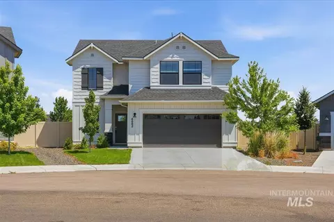 4882 W Lesina St, Meridian, CA 92835