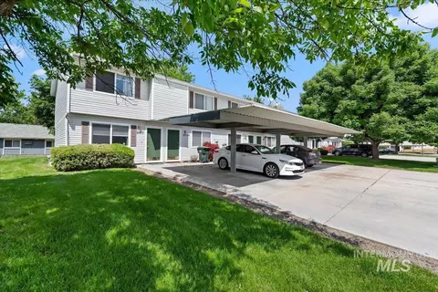 2057 N Woodford Ave, Meridian, ID 83646