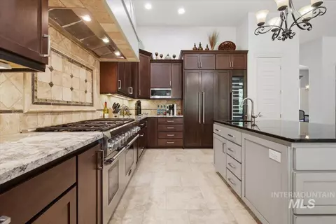 Kitchen - 810 W Sherason Dr, Eagle, ID 83616 photo 3 of 3