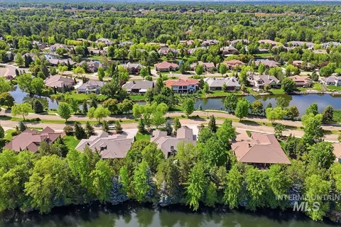 View/Area - 810 W Sherason Dr, Eagle, ID 83616 photo 4 of 6
