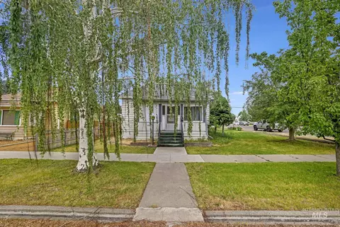 305 Colorado St, Gooding, ID 83330