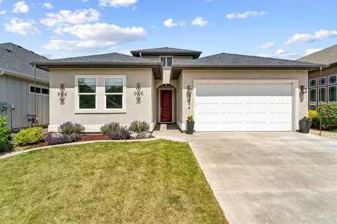 9284 W Tillamook Dr, Boise, ID 83709