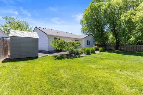 Exterior - 3907 N Abbott St, Caldwell, ID 83607 photo 4 of 7