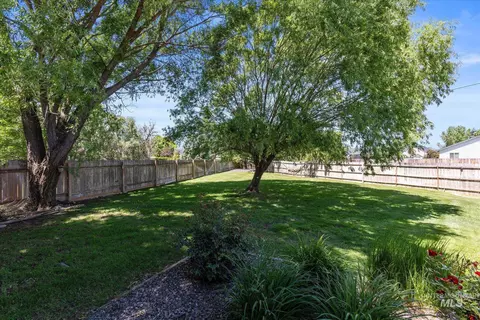 Exterior - 3907 N Abbott St, Caldwell, ID 83607 photo 3 of 7