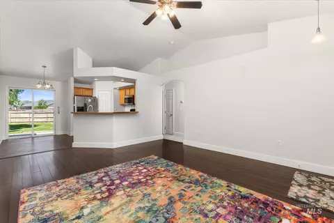 Living - 3907 N Abbott St, Caldwell, ID 83607 photo 2 of 3