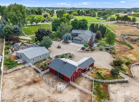 10060 W Rolling Hills Dr, Star, ID 83669