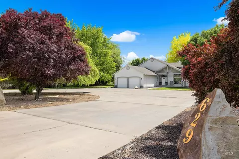 629 Lone Star Rd, Nampa, ID 83651