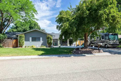 10808 W Reutzel Dr, Boise, ID 83709