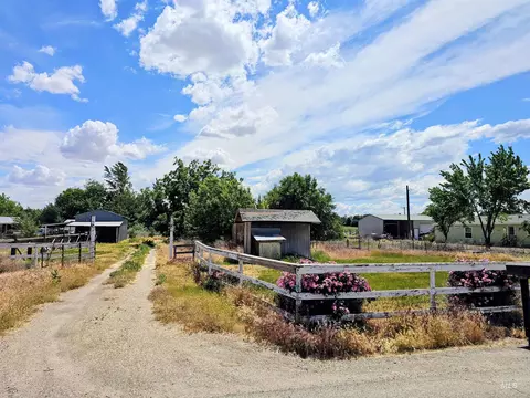 1771 NW 2nd Ave, Fruitland, ID 83619