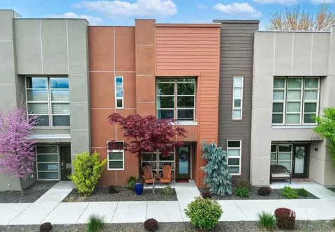 10267 W Carlton Bay Dr, Garden City, ID 83714