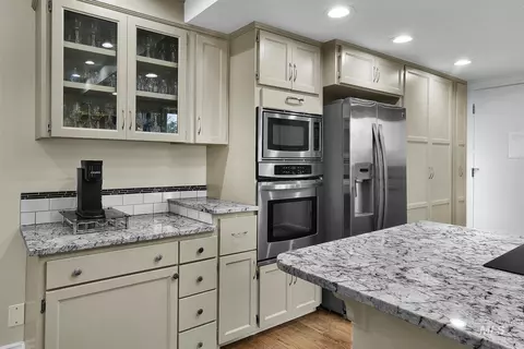 Kitchen - 315 E Pat Ln, Caldwell, ID 83607 photo 2 of 6