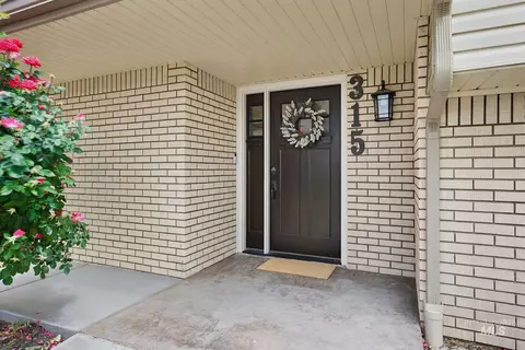 Exterior - 315 E Pat Ln, Caldwell, ID 83607 photo 4 of 8