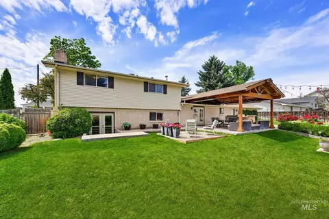 Exterior - 315 E Pat Ln, Caldwell, ID 83607 photo 6 of 8