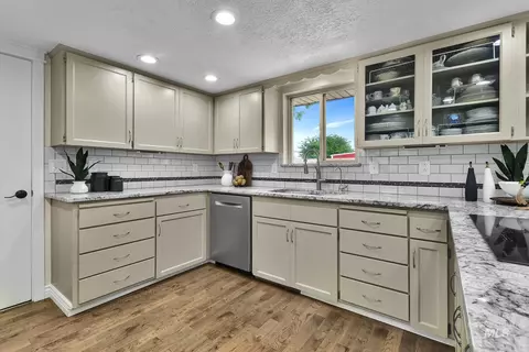 Kitchen - 315 E Pat Ln, Caldwell, ID 83607 photo 6 of 6