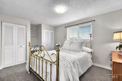 Bedroom - 315 E Pat Ln, Caldwell, ID 83607 photo 3 of 8