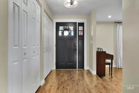 Entry Way - 315 E Pat Ln, Caldwell, ID 83607 photo 1 of 2