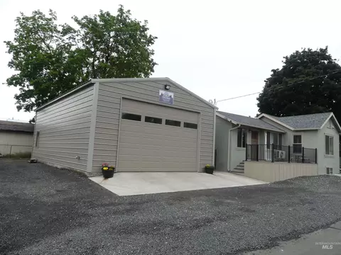 3320 9th St, Lewiston, ID 83501