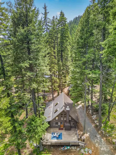 2339 W Mountain Rd, Donnelly, ID 83615