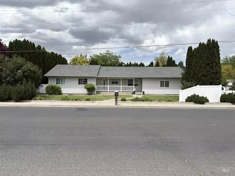 2699 Elizabeth Blvd, Twin Falls, ID 83301