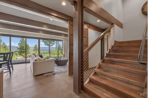 Entry Way - 663 Aster Ct, Mccall, ID 83638 photo 4 of 6