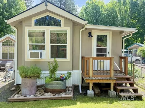 510 River Front Dr, Kooskia, ID 83539
