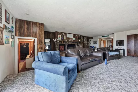 Living - 30327 Hexon Rd, Parma, ID 83660 photo 2 of 2