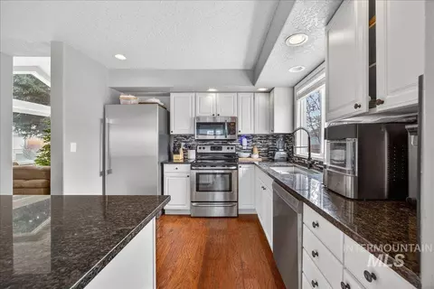 Kitchen - 1149 N Watson, Eagle, ID 83616 photo 2 of 3