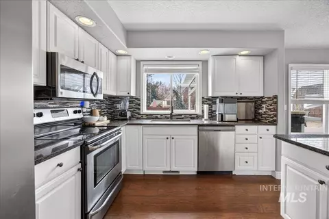 Kitchen - 1149 N Watson, Eagle, ID 83616 photo 3 of 3