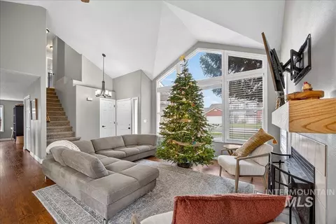 Living - 1149 N Watson, Eagle, ID 83616 photo 3 of 4