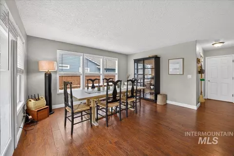Dining - 1149 N Watson, Eagle, ID 83616 photo 2 of 3