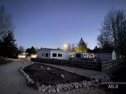 1 3 P St, Cascade, ID 83611 photo 6