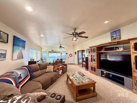 1 3 P St, Cascade, ID 83611 photo 7