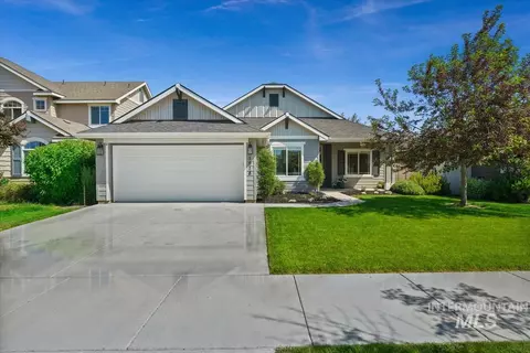 5918 W Quintale Dr, Meridian, ID 83646