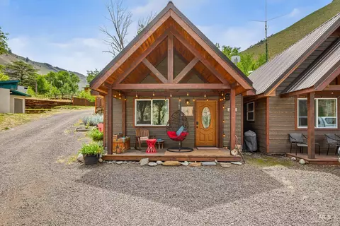 1432 Apt 4 Salmon Dr, Riggins, ID 83549