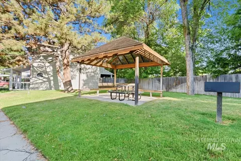 Exterior - 1448 E Carter Ln, Boise, ID 83706 photo 6 of 6