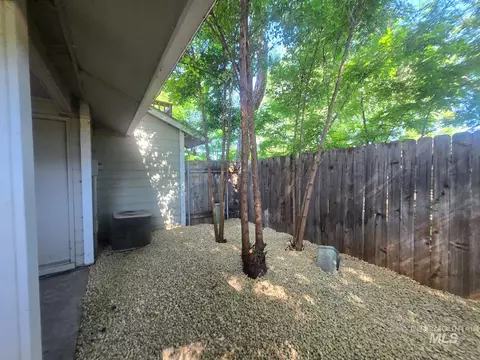 Exterior - 1448 E Carter Ln, Boise, ID 83706 photo 5 of 6