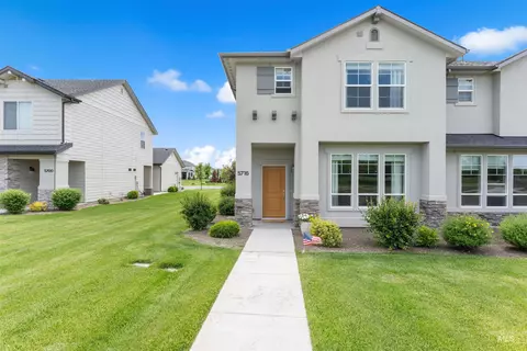 5716 W Stadium Ln, Eagle, ID 83616