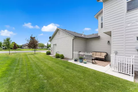 Exterior - 5716 W Stadium Ln, Eagle, ID 83616 photo 6 of 6