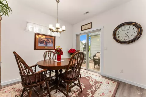 Dining - 5716 W Stadium Ln, Eagle, ID 83616 photo 1 of 1