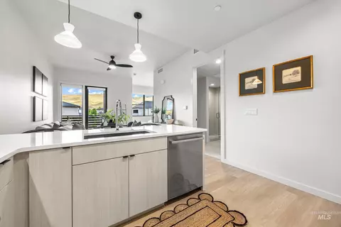 Kitchen - 4430 E Haystack St #203, Boise, ID 83716 photo 5 of 6